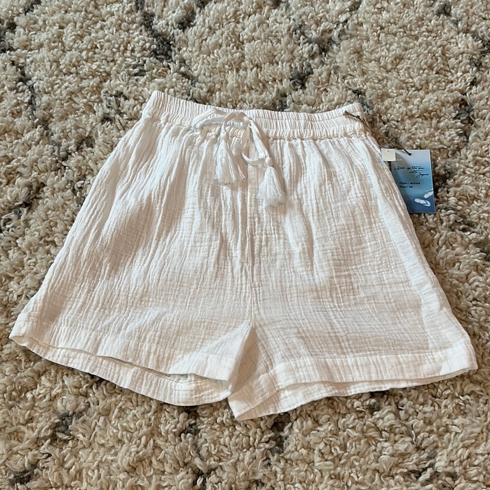 Goa linen shorts